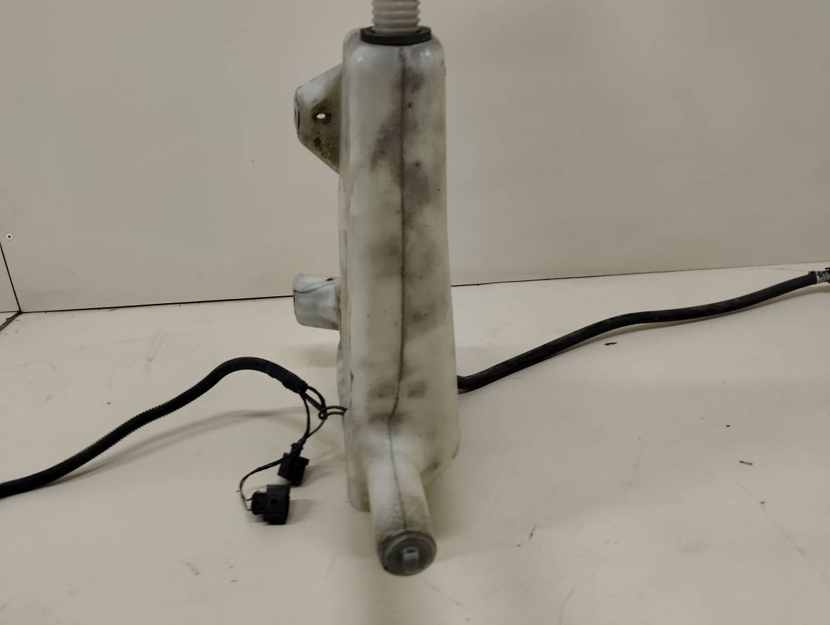 Бачок омывателя Audi Q7 (4L) 2005-2015