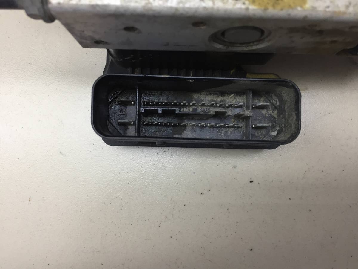 Блок ABS (насос) Volkswagen Jetta (A5) 2006-2011