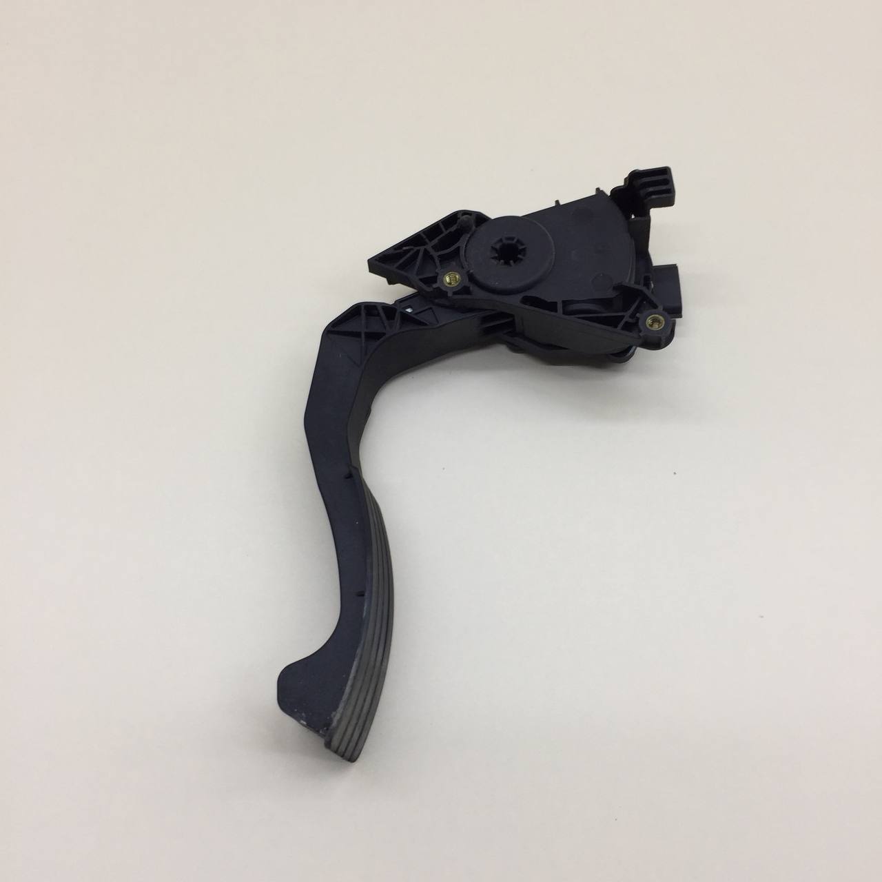 Педаль газа Renault Sandero Stepway (5S) 2014-2022 Педаль газа Renault Sandero Stepway (5S) 2014-2022