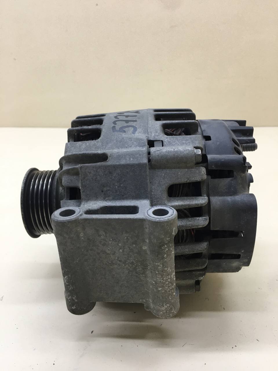 Генератор Volkswagen Tiguan (5N1) 2007-2011 Генератор Volkswagen Tiguan (5N1) 2007-2011