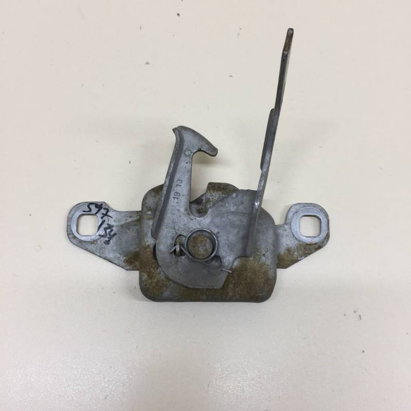 Замок капота Renault Duster (HSA, HSM) 2012>
