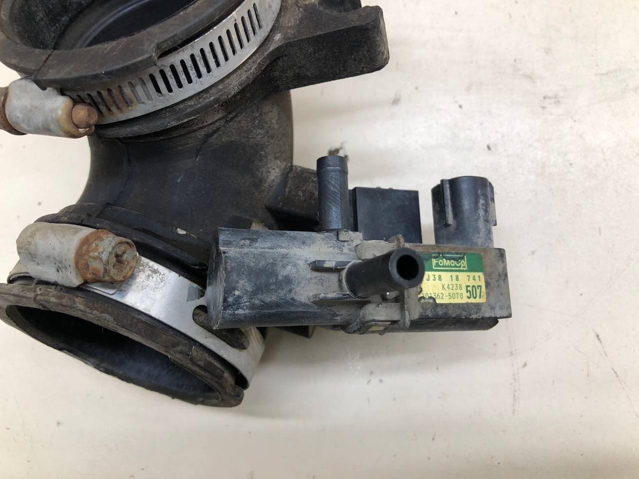 Патрубок воздушного фильтра Mazda Mazda 2 (DE) 2007-2014