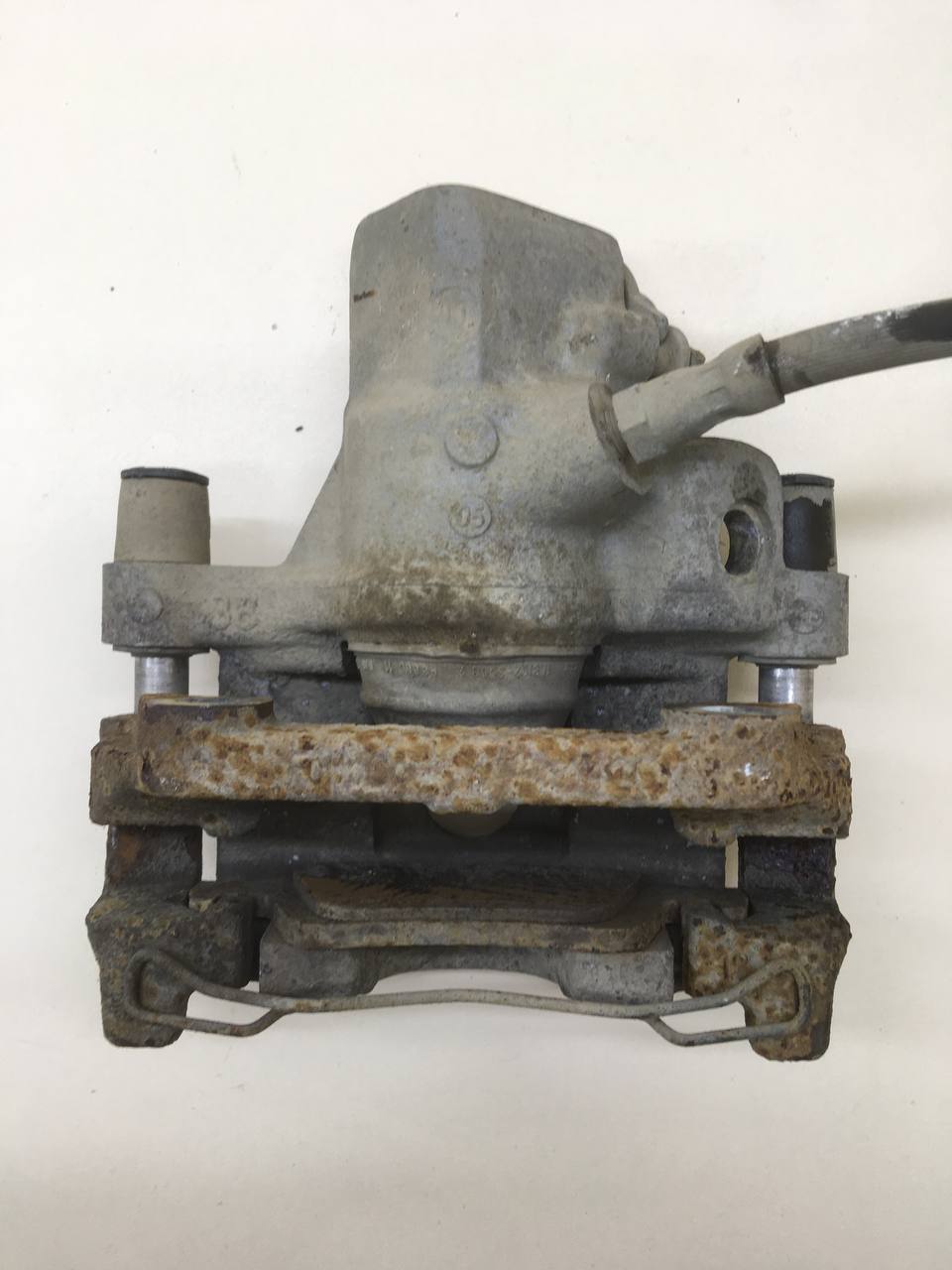 Суппорт задний левый Ford Focus 3 2011>