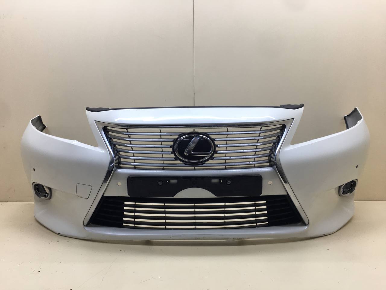 Бампер передний Lexus ES (SV60) 2012>