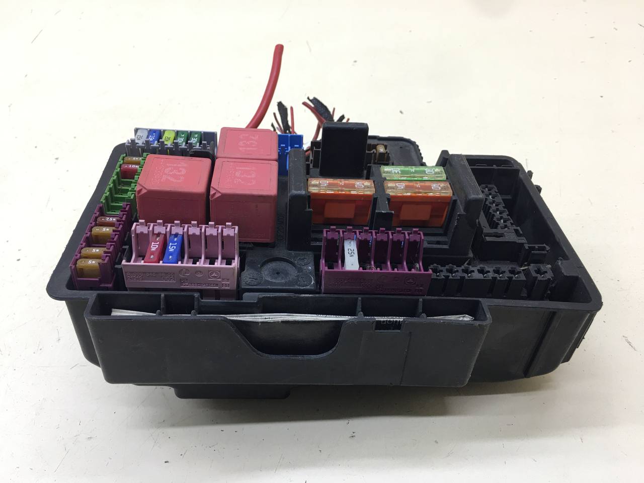 Блок предохранителей Mercedes-Benz C-Class (W205) 2014>