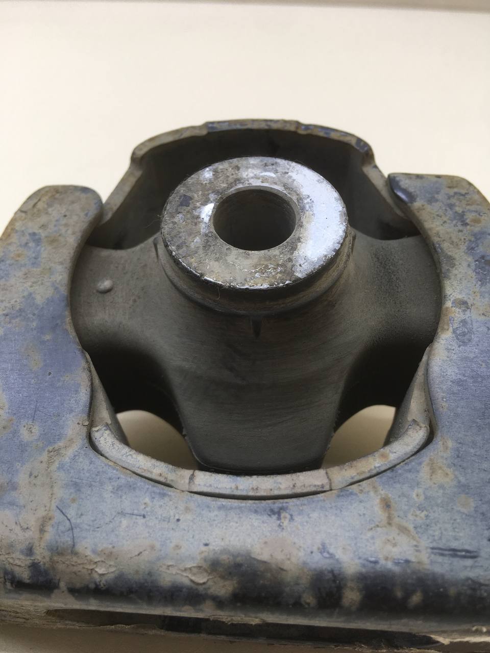 Опора двигателя передняя Toyota Rav 4 (A30) 2006-2013 Опора двигателя передняя Toyota Rav 4 (A30) 2006-2013