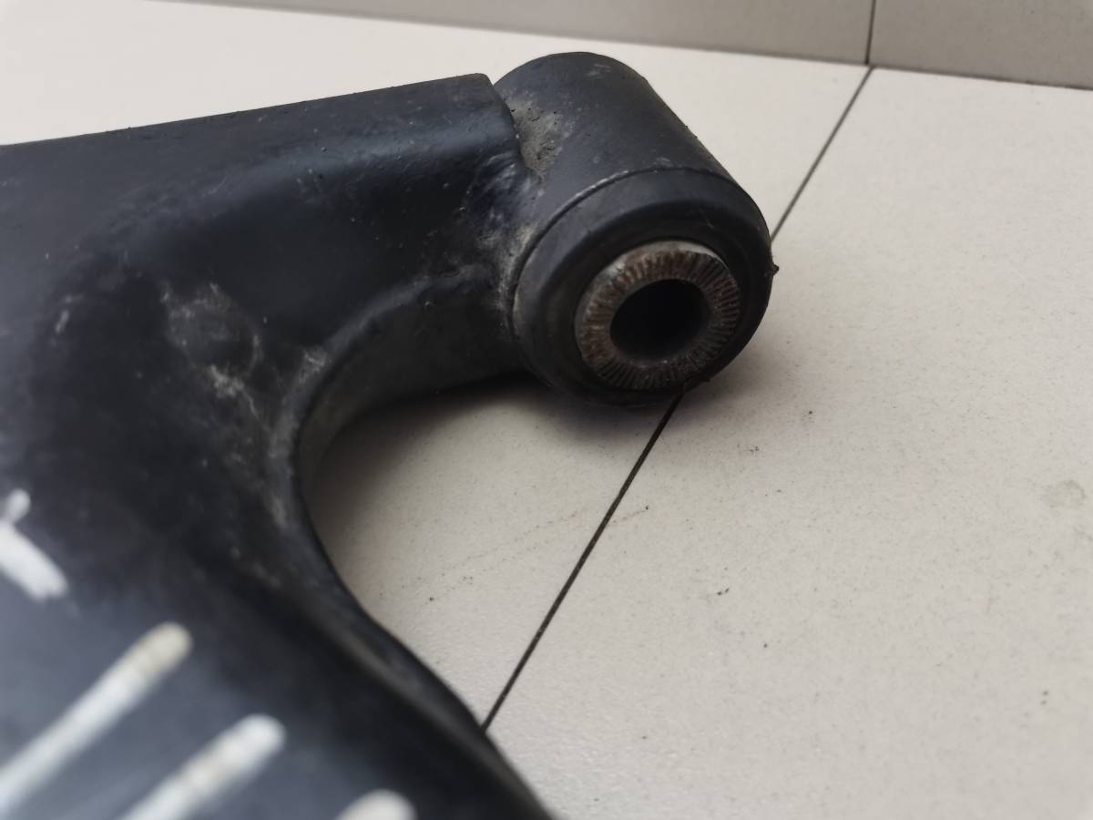 Рычаг передний правый Toyota Corolla E100 1991-1996 Рычаг передний правый Toyota Corolla E100 1991-1996
