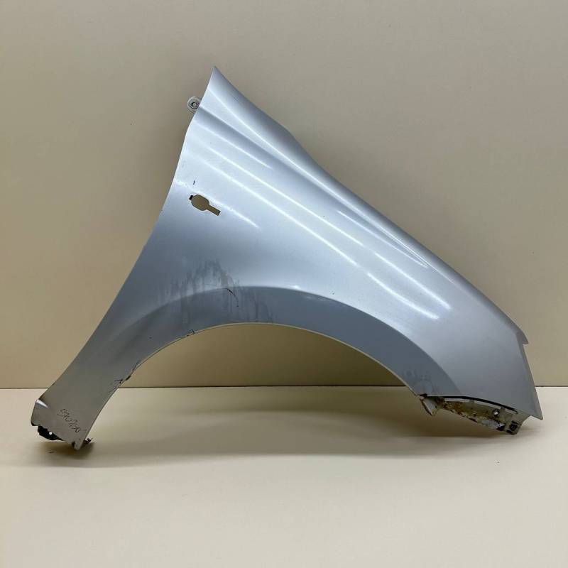 Крыло переднее правое Lada Granta 2011>