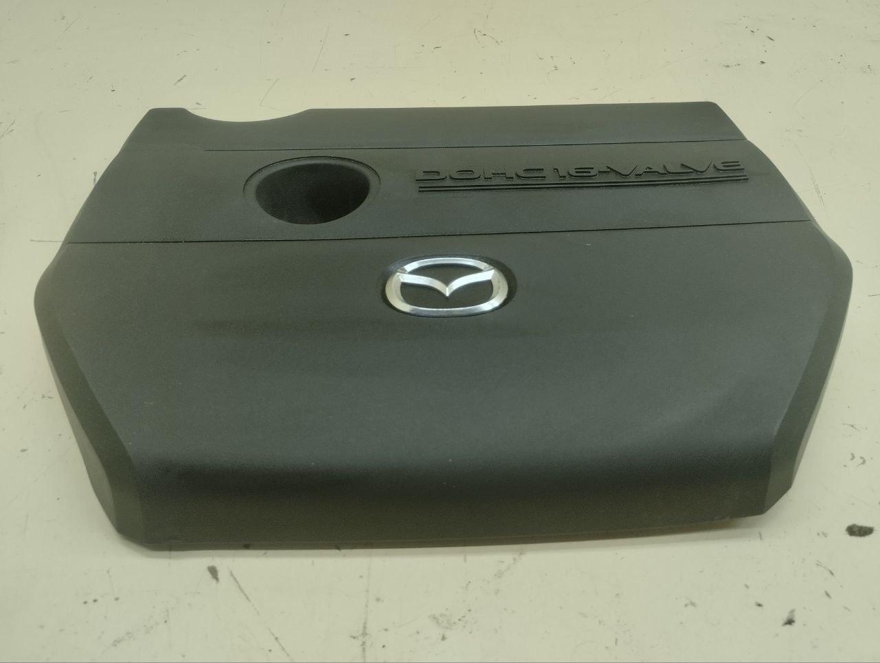 Крышка двигателя декоративная Mazda Mazda 6 (GG) 2002-2007 Крышка двигателя декоративная Mazda Mazda 6 (GG) 2002-2007