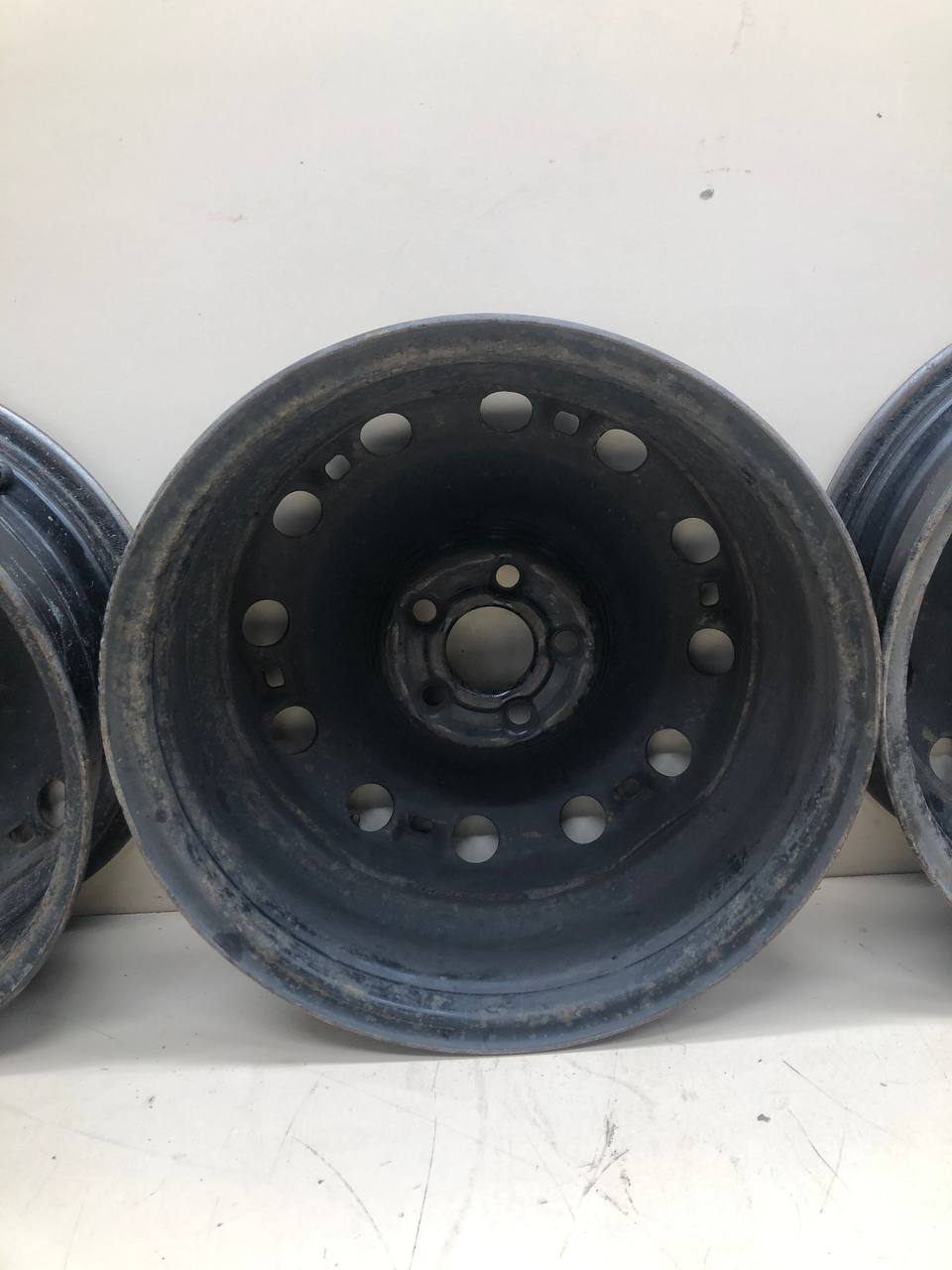 Диски к-кт R15 Штампованные