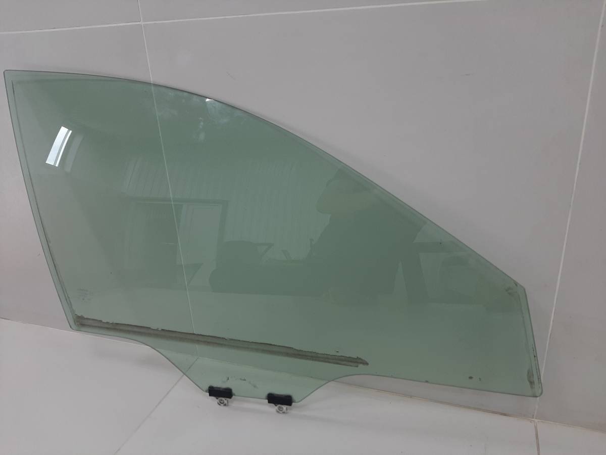Стекло двери передней правой Subaru Impreza (G12) 2007-2012 Стекло двери передней правой Subaru Impreza (G12) 2007-2012