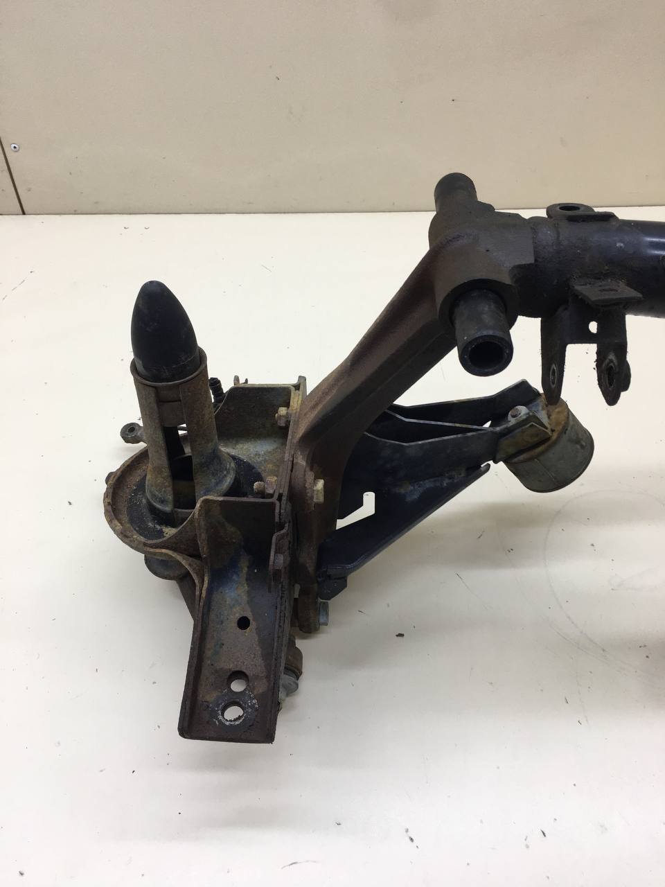 Балка подмоторная Lada  Niva Travel 2020>