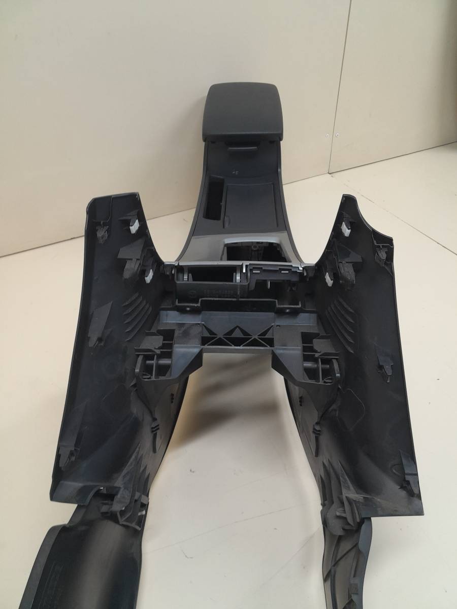 Консоль центральная Mazda Mazda 3 (BL) 2009-2013