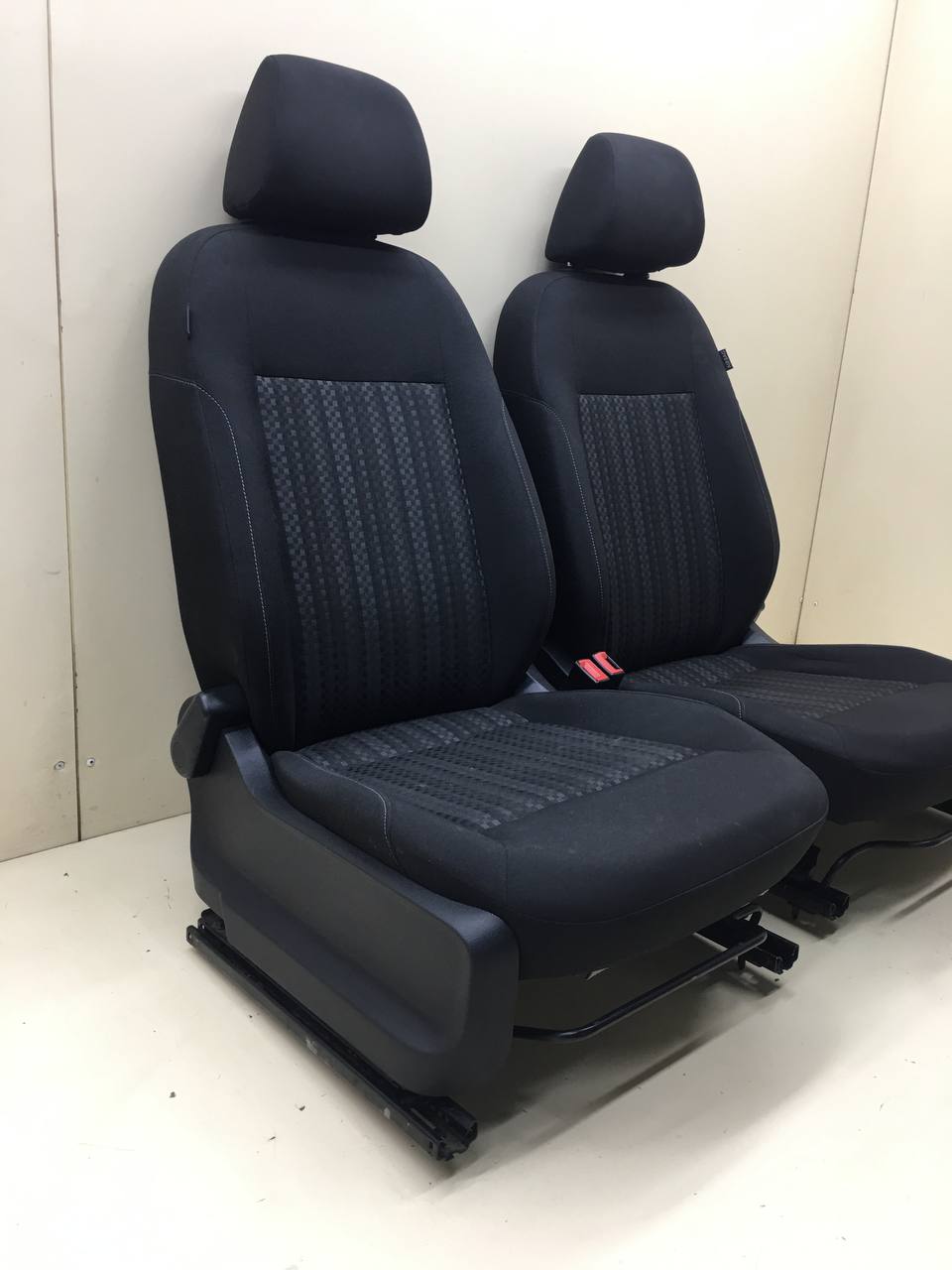 Сиденье (комплект) Volkswagen Polo (MK5) 2011-2020 Сиденье (комплект) Volkswagen Polo (MK5) 2011-2020