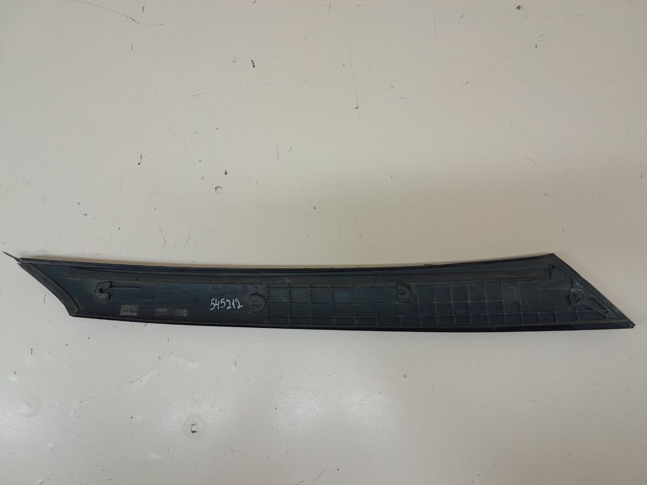 Накладка лобового стекла Skoda Fabia (5J) 2007-2014 Накладка лобового стекла Skoda Fabia (5J) 2007-2014