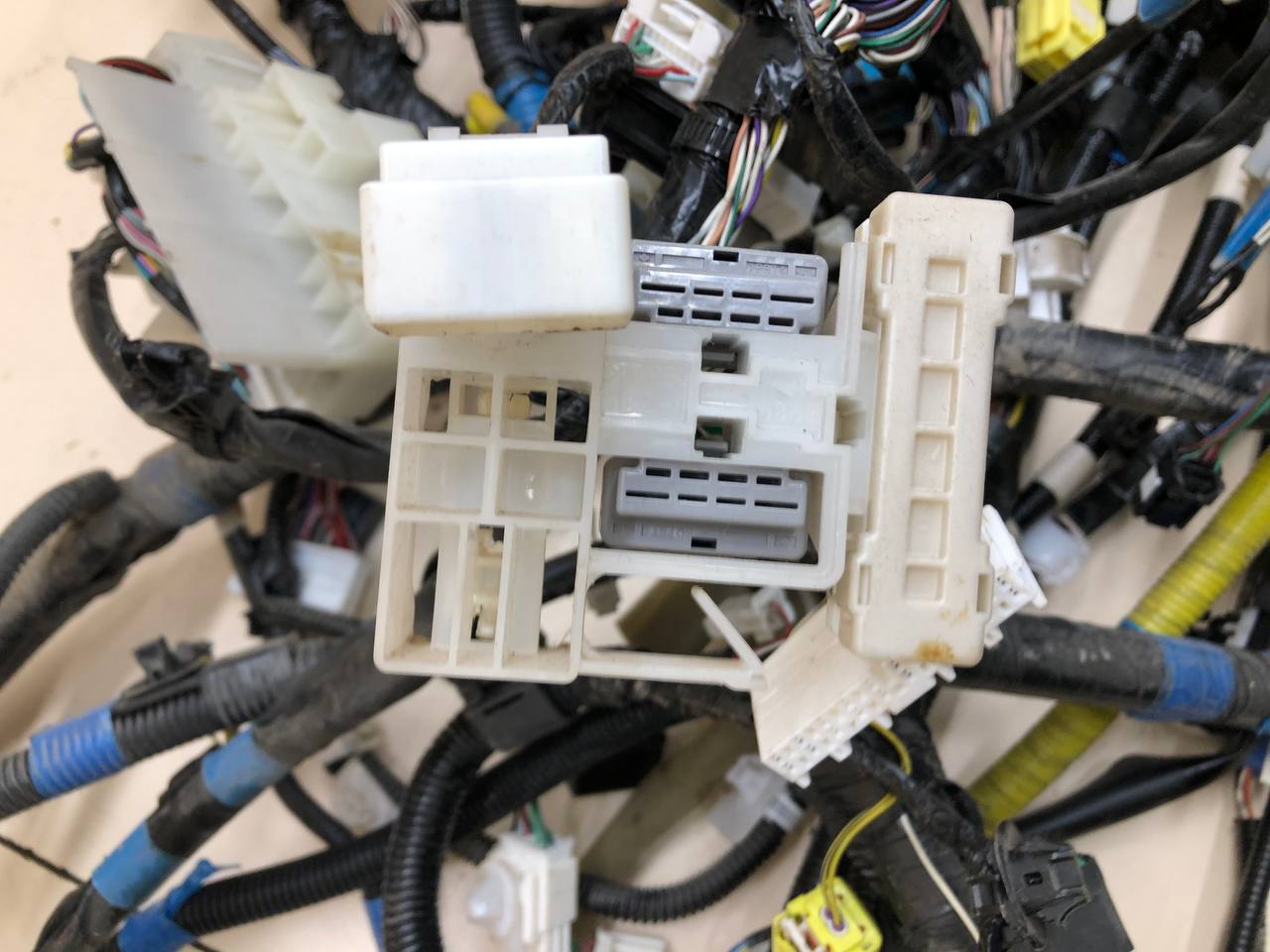 Проводка (коса) Toyota Rav 4 (XA40) 2013-2019 Проводка (коса) Toyota Rav 4 (XA40) 2013-2019