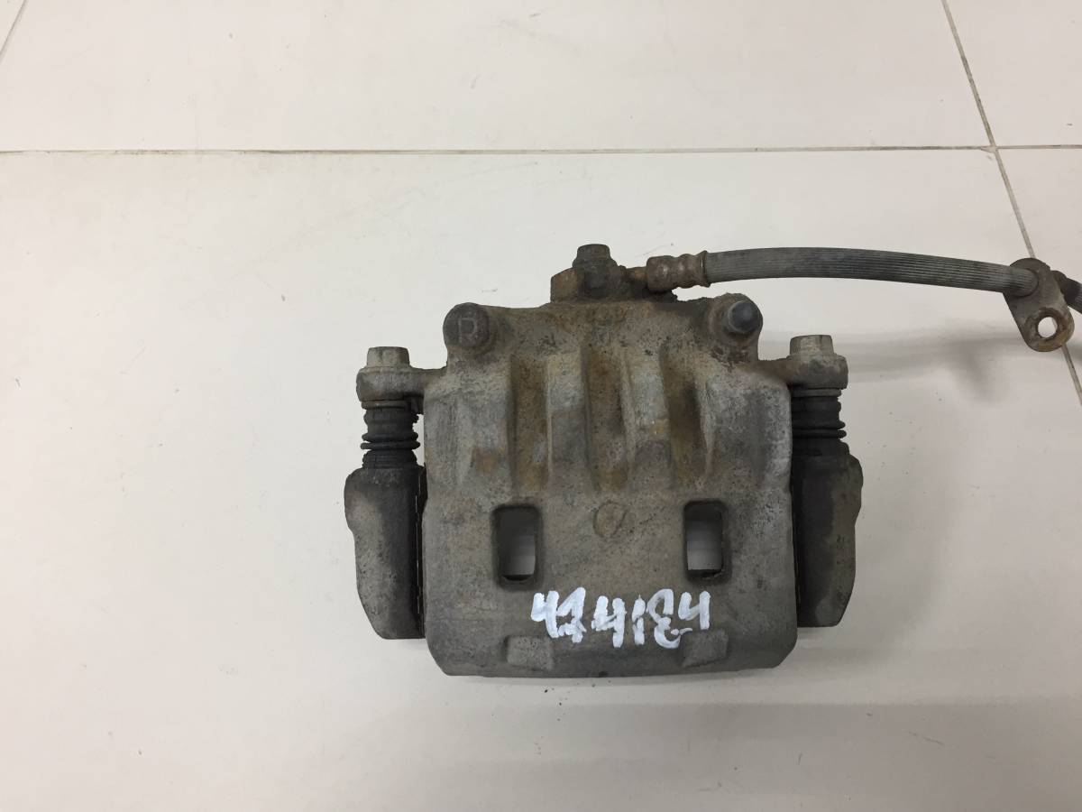 Суппорт передний правый Subaru Impreza (G12) 2007-2012