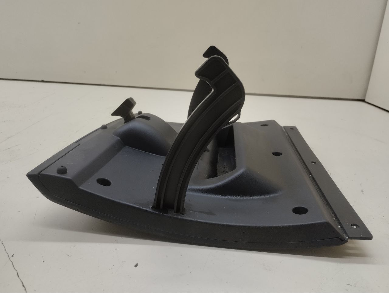 Крышка бардачка Renault Sandero Stepway (5S) 2014-2022 Крышка бардачка Renault Sandero Stepway (5S) 2014-2022