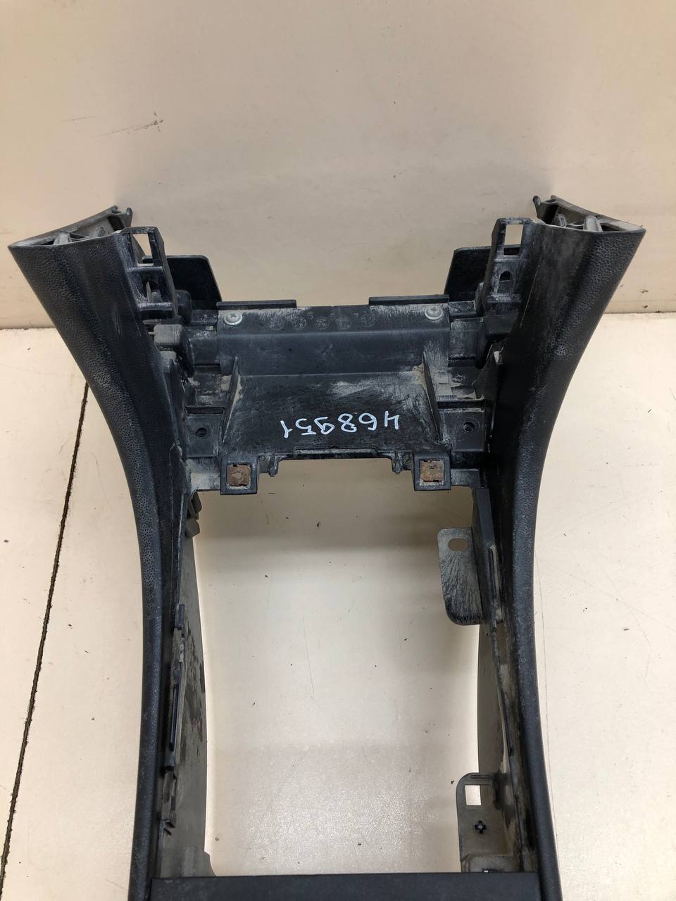 Консоль центральная Mazda Mazda 3 (BK) 2002-2009 Консоль центральная Mazda Mazda 3 (BK) 2002-2009