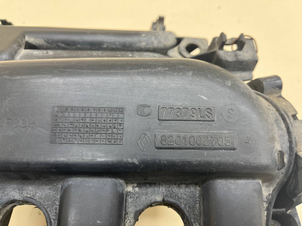Коллектор впускной Renault Megane (2) 2002-2009 Коллектор впускной Renault Megane (2) 2002-2009