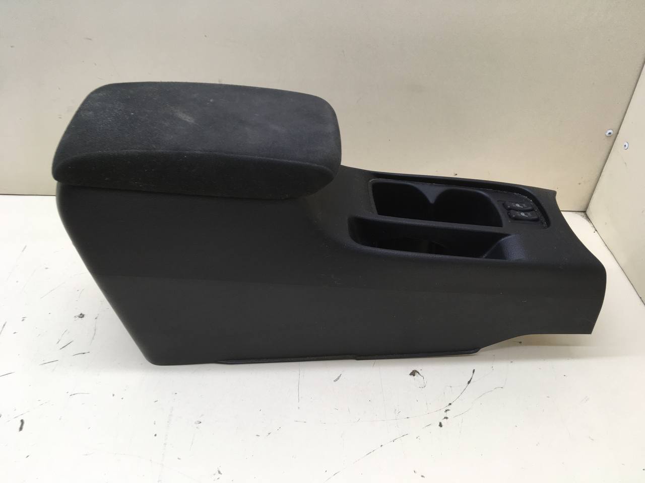 Консоль центральная Mitsubishi Lancer 9  (CS/Classic) 2000-2011