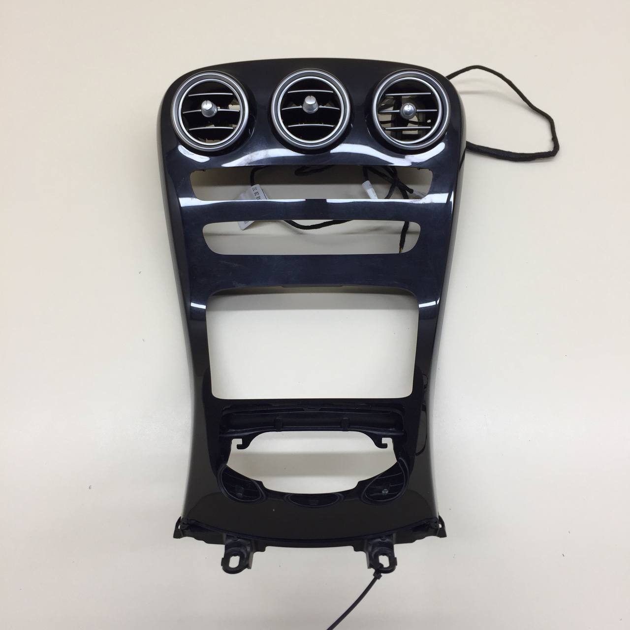 Дефлектор воздушный Mercedes-Benz C-Class (W205) 2014>