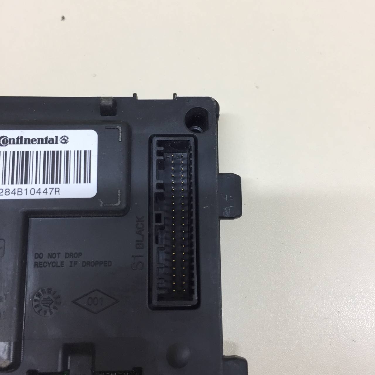 Блок комфорта Renault Duster (HSA, HSM) 2012> Блок комфорта Renault Duster (HSA, HSM) 2012>