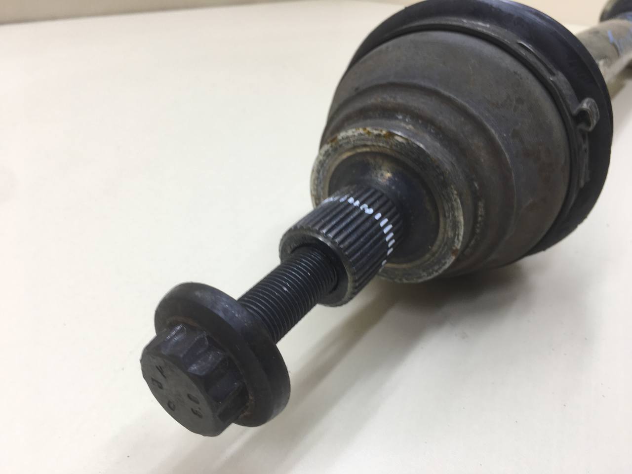 Полуось передняя правая Volkswagen Touran (1T1, 1T2) 2003-2010 Полуось передняя правая Volkswagen Touran (1T1, 1T2) 2003-2010