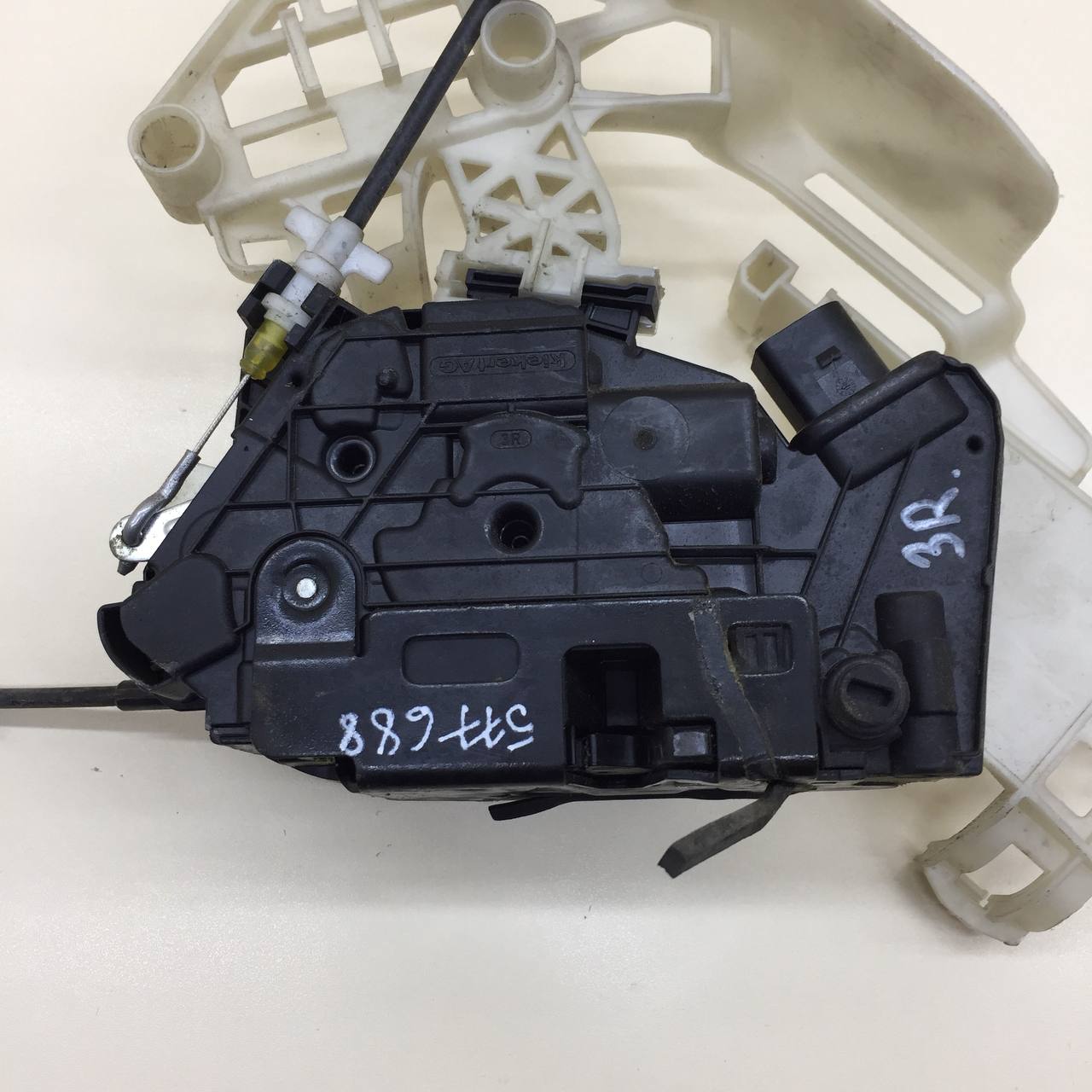 Замок двери задней правой Volkswagen Tiguan (5N1) 2007-2011