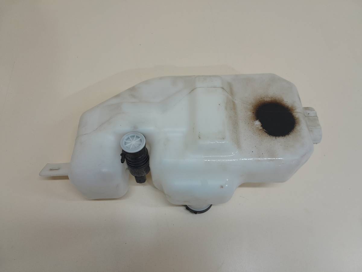 Бачок омывателя Lada Vesta 2015>