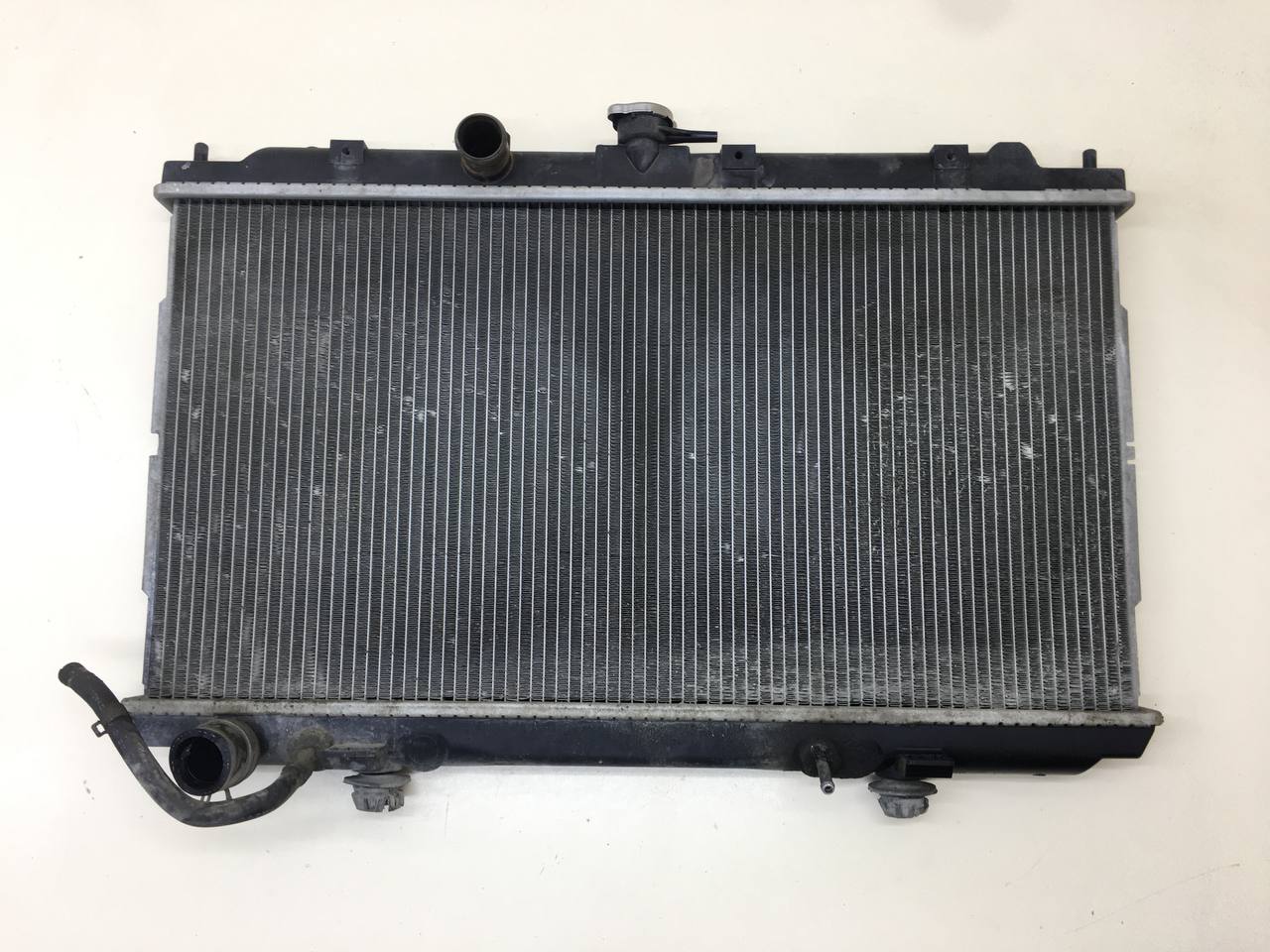 Радиатор охлаждения двигателя Nissan Primera (P12) 2002-2007