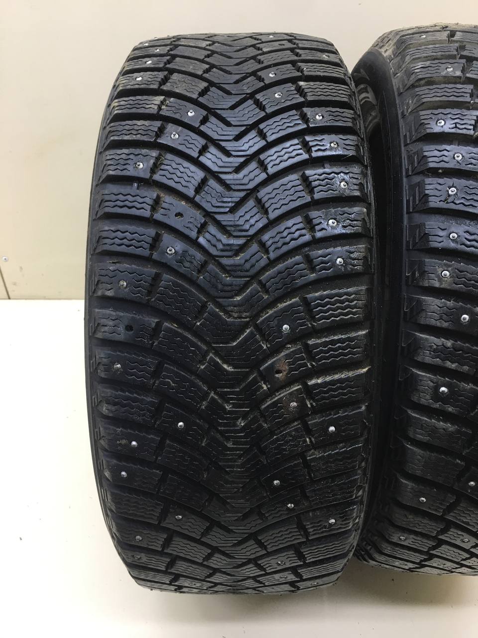 Шины R17 Зимние шипованные Michelin X-ice Nortn