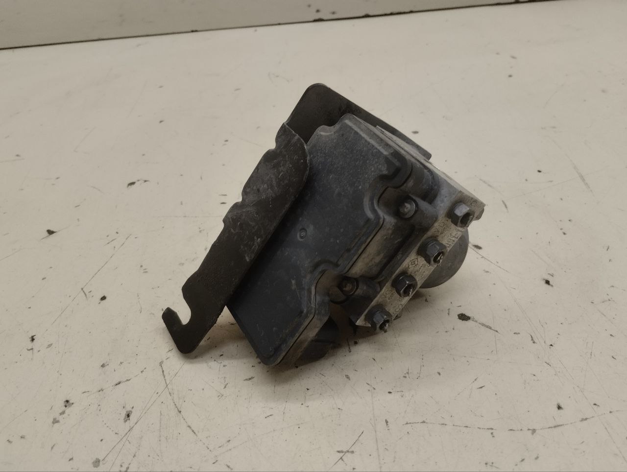 Блок ABS (насос) Renault Duster (HSA, HSM) 2012> Блок ABS (насос) Renault Duster (HSA, HSM) 2012>