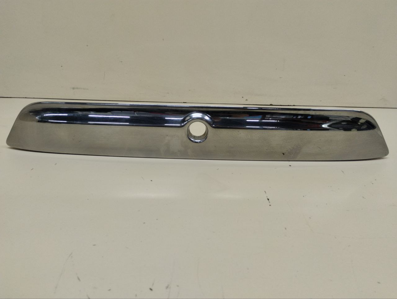 Накладка двери багажника Nissan Terrano (D10) 2014> Накладка двери багажника Nissan Terrano (D10) 2014>