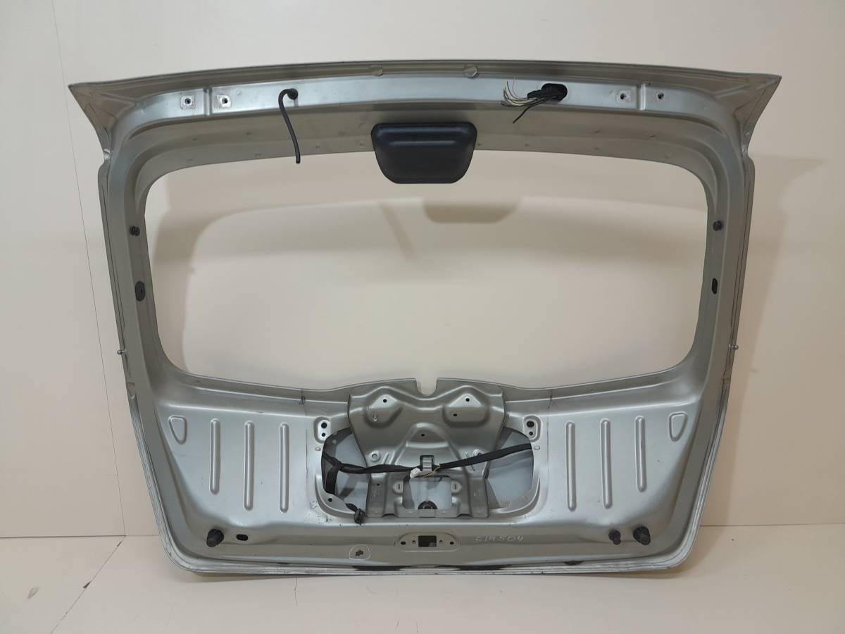 Дверь багажника Renault Sandero 2009-2014 Дверь багажника Renault Sandero 2009-2014