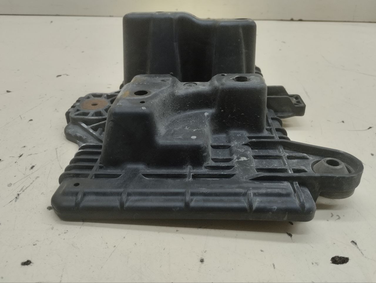 Крепление АКБ (корпус / подставка) Hyundai Tucson (TL) 2015-2021