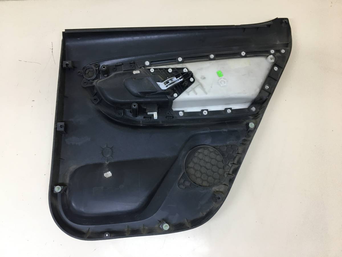 Обшивка двери задней левой Skoda Fabia (5J) 2007-2014
