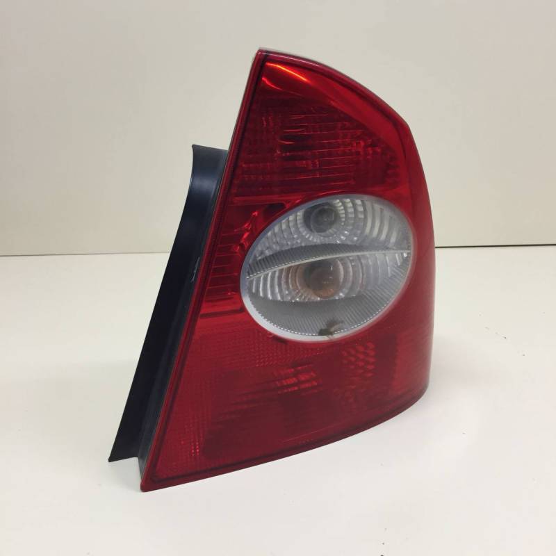 Фонарь задний правый Ford Focus 2 (DB) 2008-2011