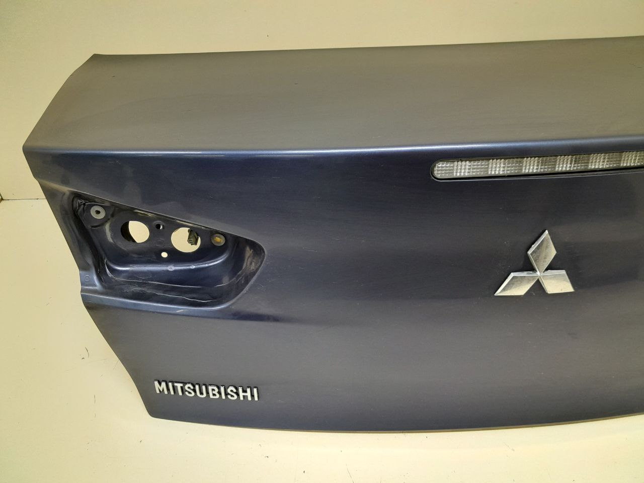 Крышка багажника Mitsubishi Lancer X (CX, CY) 2007> Крышка багажника Mitsubishi Lancer X (CX, CY) 2007>