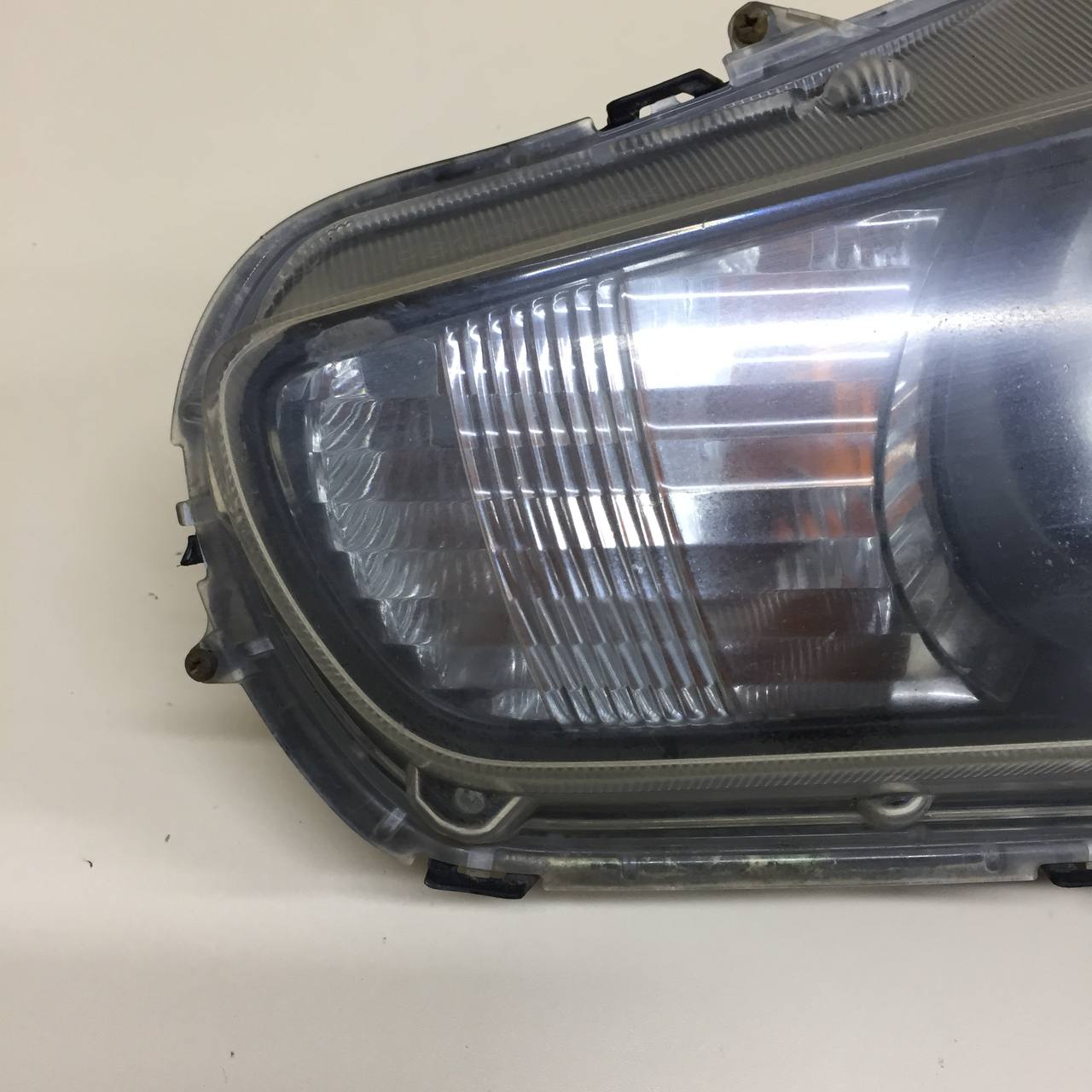 Фара левая Mitsubishi Lancer X (CX, CY) 2007> Фара левая Mitsubishi Lancer X (CX, CY) 2007>