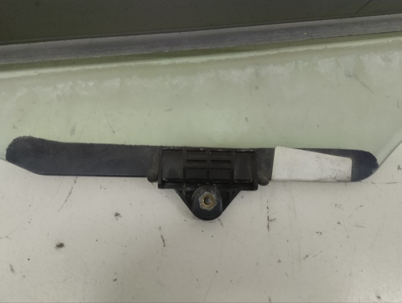 Стекло двери задней левой Hyundai ix35 (LM) 2010-2015