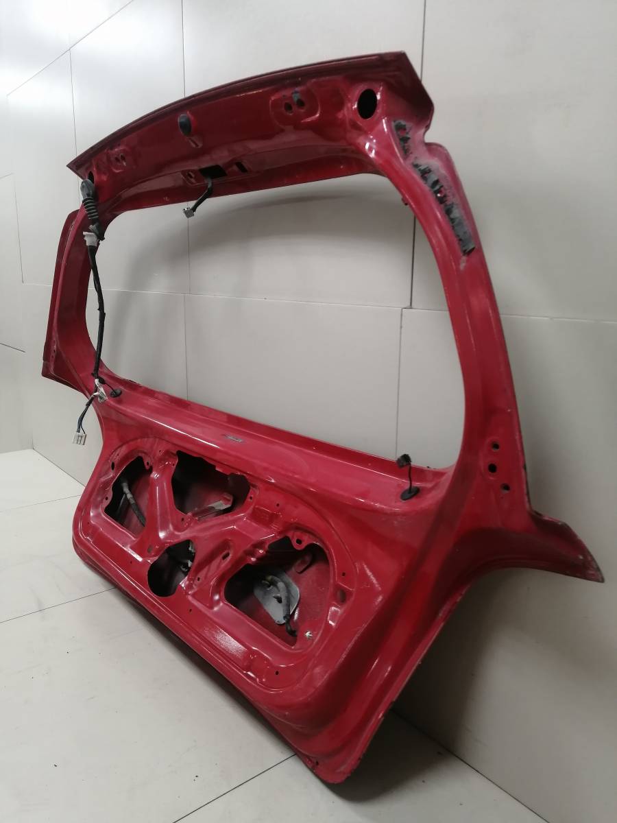 Дверь багажника Toyota Vitz (P10) 1999-2005 Дверь багажника Toyota Vitz (P10) 1999-2005