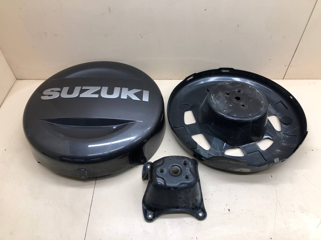 Кронштейн запасного колеса Suzuki Grand Vitara 2005-2015