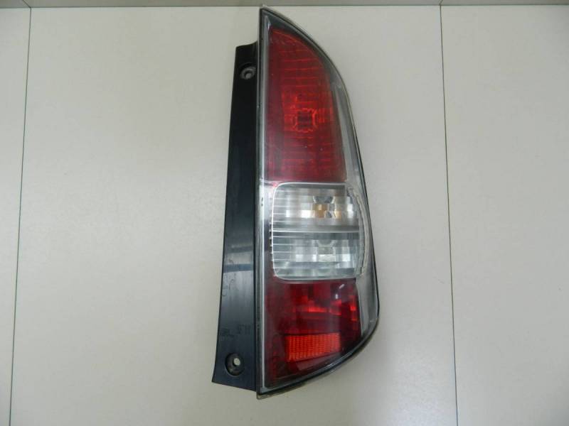 Фонарь задний правый Daihatsu Boon (M300) 2004-2010