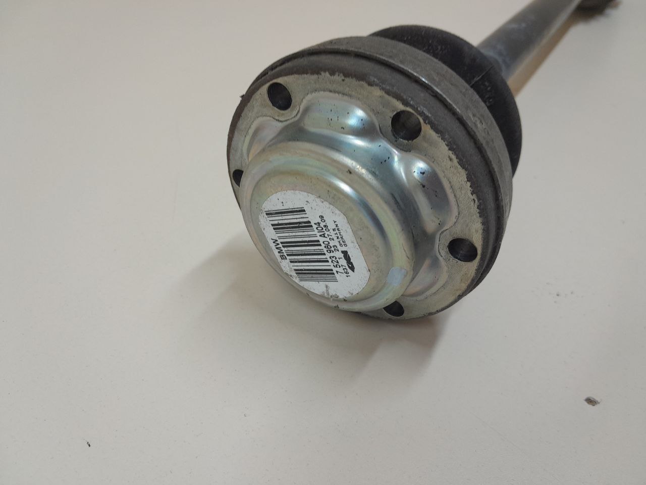 Полуось задняя правая BMW 1-series E87/E81 2004-2011 Полуось задняя правая BMW 1-series E87/E81 2004-2011
