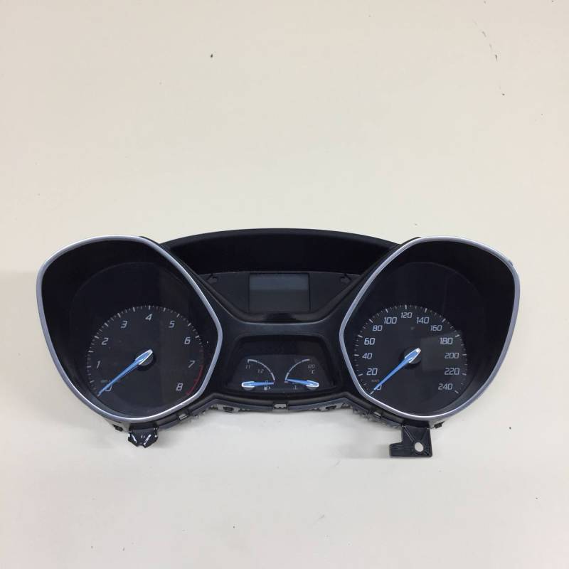 Панель приборов Ford Focus 3 2011> Панель приборов Ford Focus 3 2011>