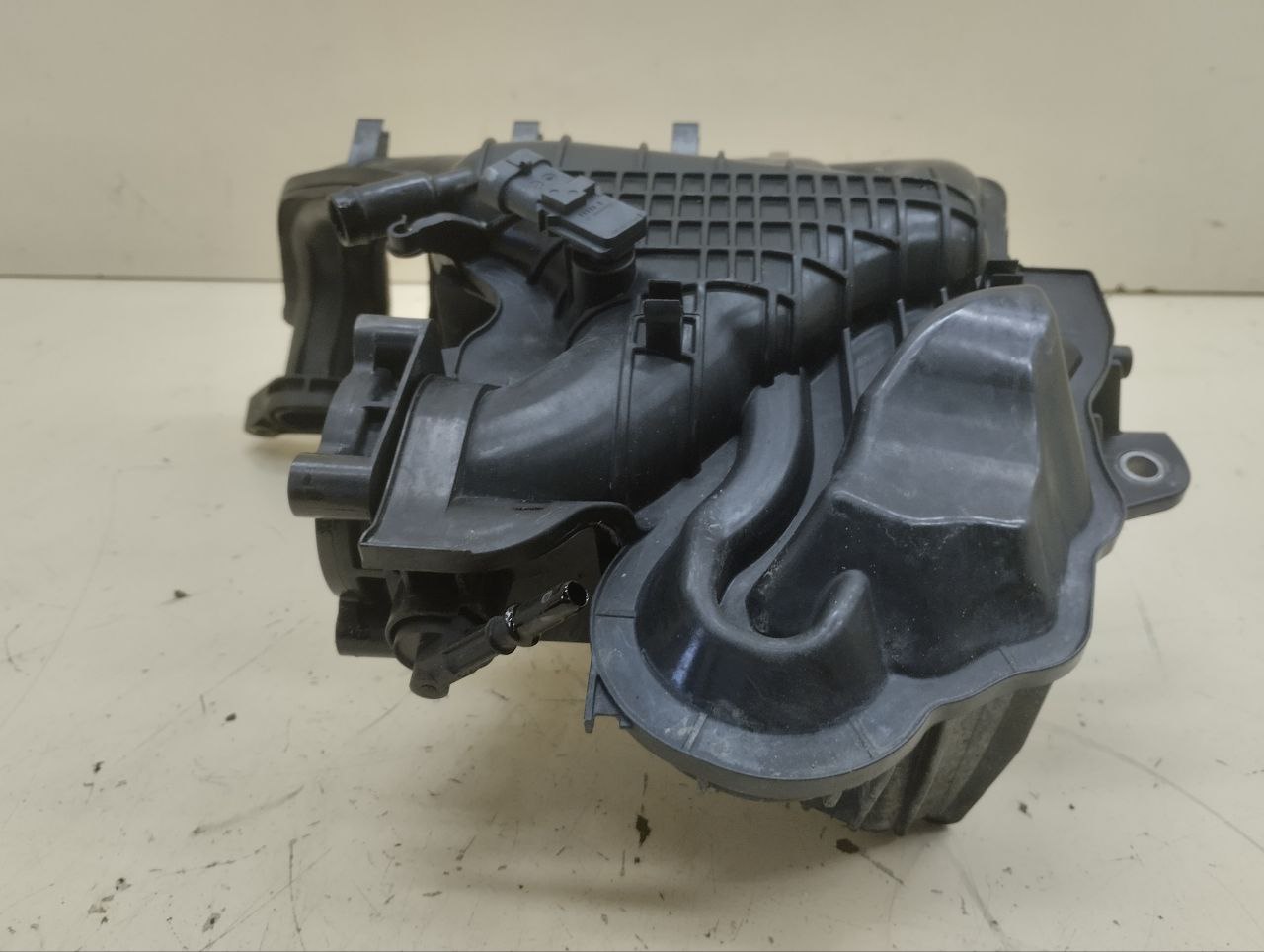 Коллектор впускной Renault Duster (HSA, HSM) 2012> Коллектор впускной Renault Duster (HSA, HSM) 2012>