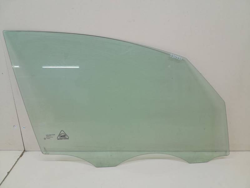 Стекло двери передней правой Kia Venga (YN) 2010-2017