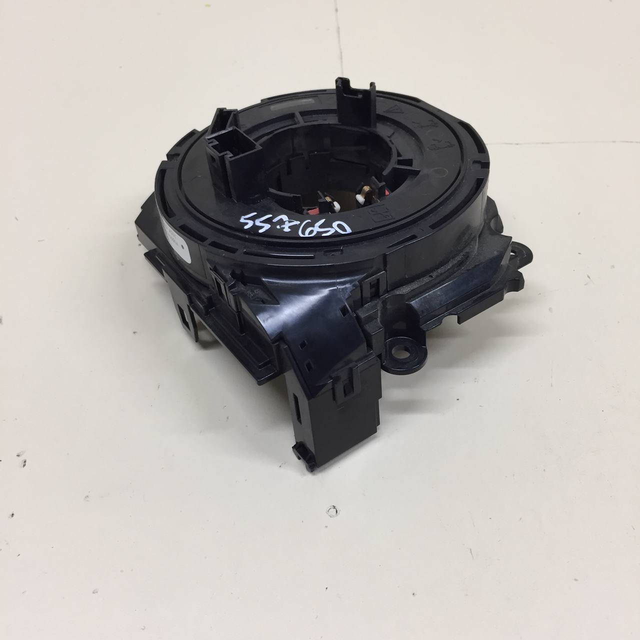 Механизм подрулевой для SRS (ленточный) BMW X5 F15/F85 2013-2018 Механизм подрулевой для SRS (ленточный) BMW X5 F15/F85 2013-2018