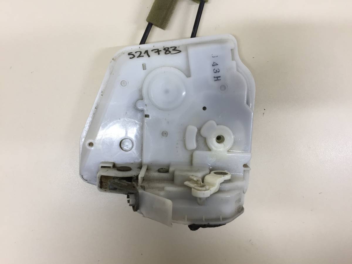 Замок двери передней левой Mazda Mazda 3 (BL) 2009-2013